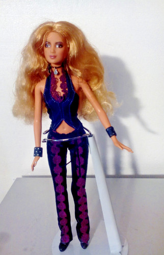 2002 shakira modepuppe - shakira,