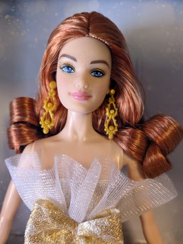 Barbie signature holiday - barbie,
