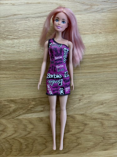 Barbie mit gefärbten haaren - barbie,