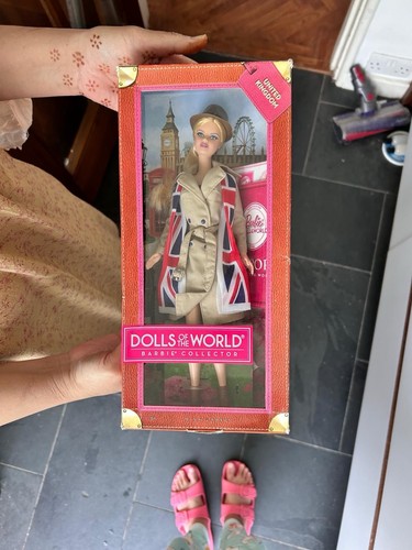 Dolls the world barbie - world,