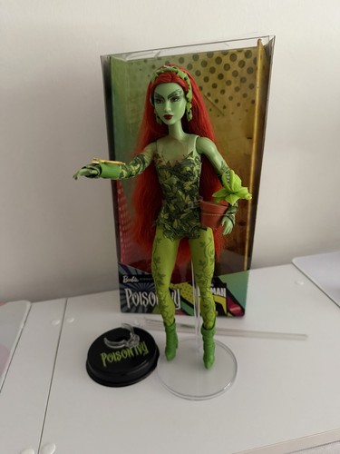 Barbie signature poison ivy - signature,