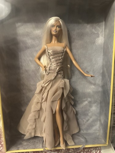 Versace barbie 2004 gold - 2004, label